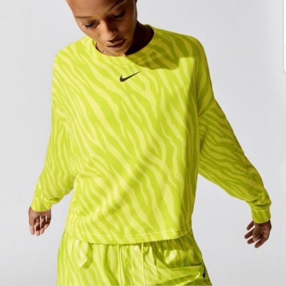 Nike Icon Clash Animal Print  Crewneck Longsleeve Yellow Lime Green Sweatshirt - Picture 2 of 10